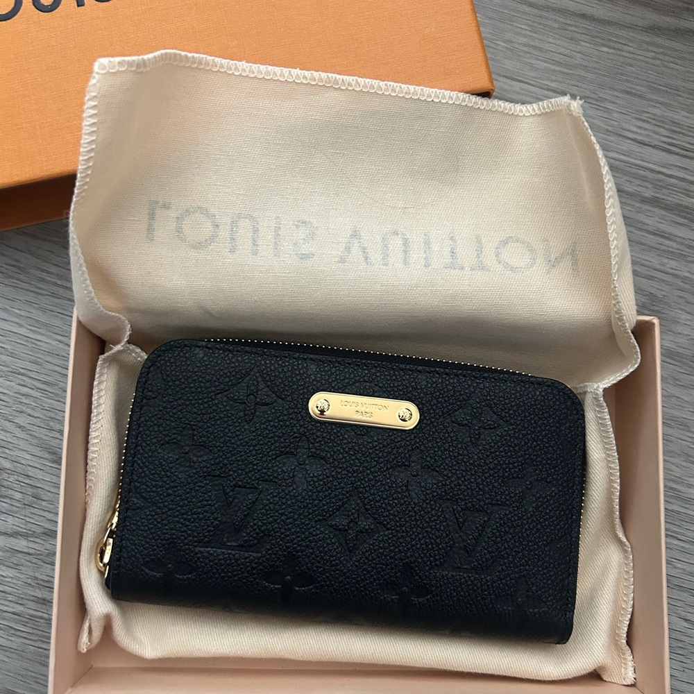 Authentic Louis Vuitton Margot Black Embossed Leather Zip Wallet